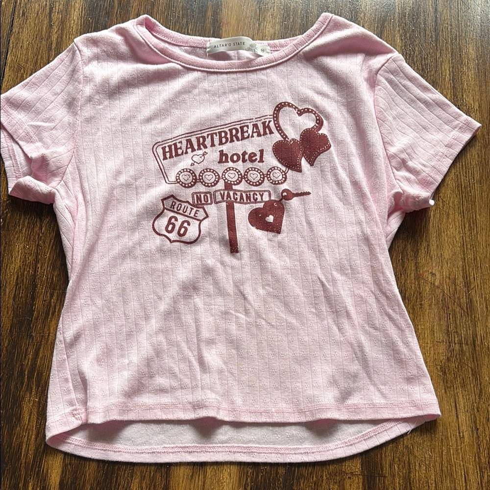 Altar'd State Pink Graphic Short Sleeve Tee
